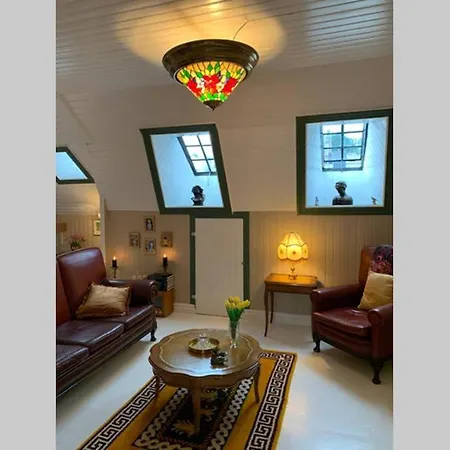 Koselig Jugendleilighet شقة Ålesund